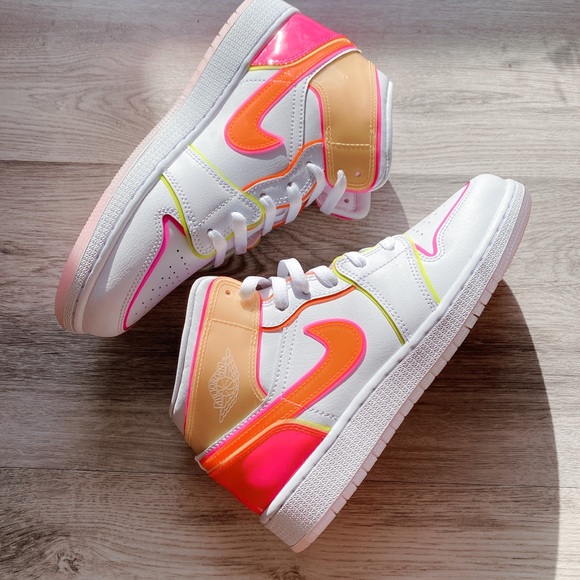 Nike Air Jordan AJ 1 mid glow - Picture 11 of 14